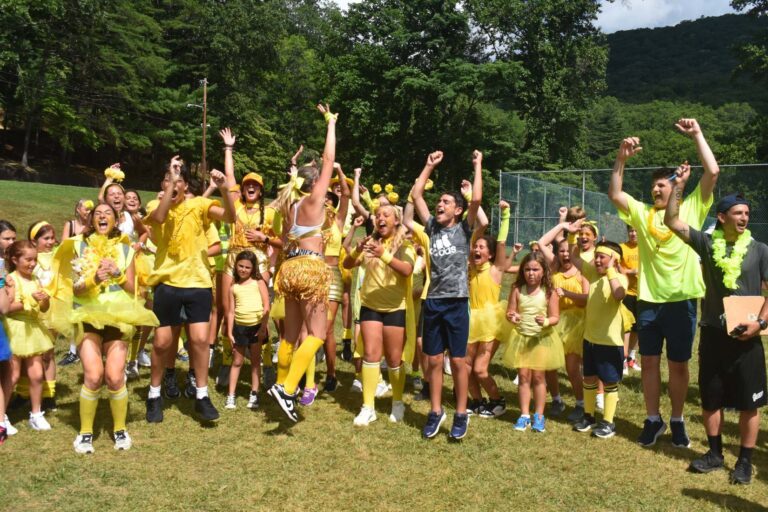 Color war team cheering